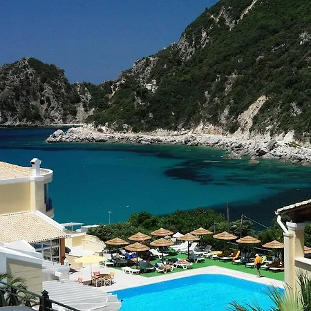 Ithea Hotel 4*