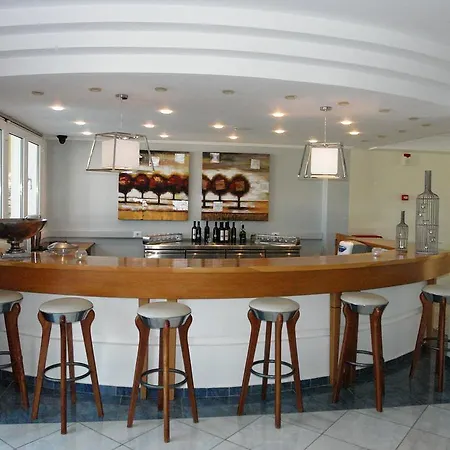 Hotel Ithea 4*